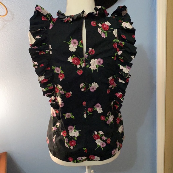 EXPRESS Black Ruffle Sleeveless Top - Floral Size Small - Picture 6 of 9